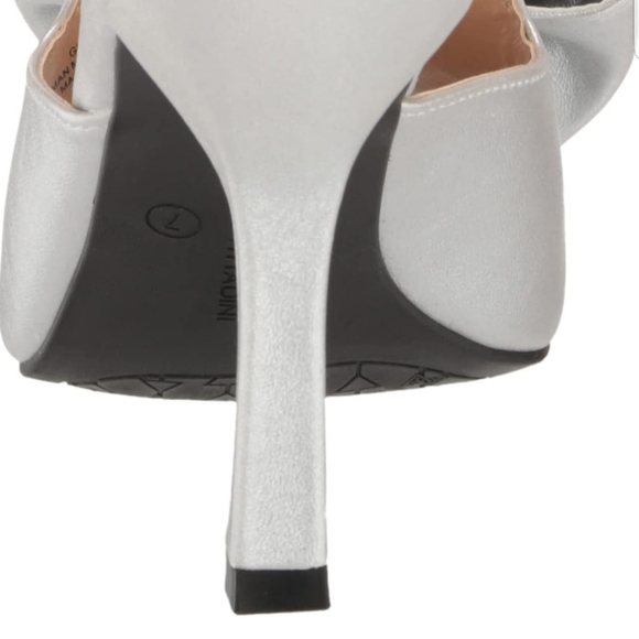 Brand new Adrienne Vittadini *Gladys * Heeled Sandal. No Box. - Picture 5 of 7